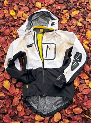 Mavic's Stratos jacket is something out of the ordinary
