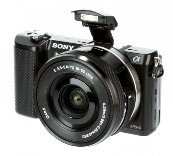 Sony Alpha 5000: 20.1 MP APS-C, Wi-Fi, NFC đẹp 99%