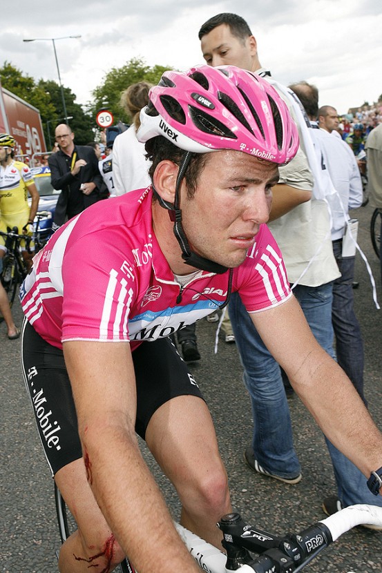Mark Cavendish, upset after stage one crash
