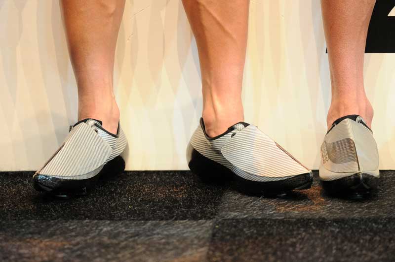 Russian_team_pursuit_Bont_shoes.jpg