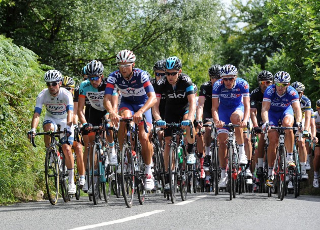 Peloton on Leith Hill, RideLondon-Surrey Classic 2013
