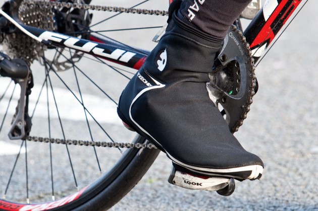 Etxeondo-Brea-Windstopper-overshoes