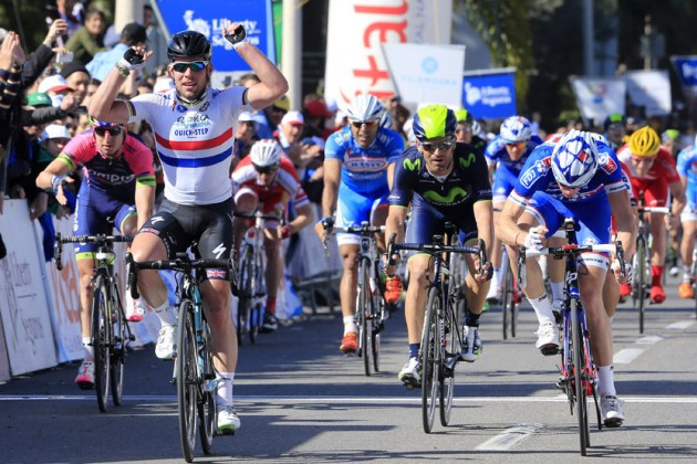 Mark Cavendish wins Stage Five of the 2014 Volta ao Algarve from FDJ's Arnaud Demare and Bryan Coquard (Europcar)