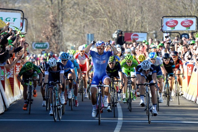 Nacer Bouhanni wins stage one of 2014 Paris-Nice