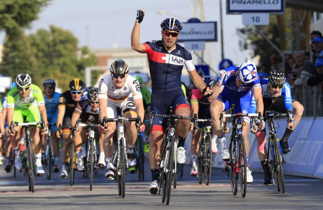Matteo Pelucchi wins Stage 2 of the 2014 Tirreno Adriatico from Arnaud Demare and André Greipel