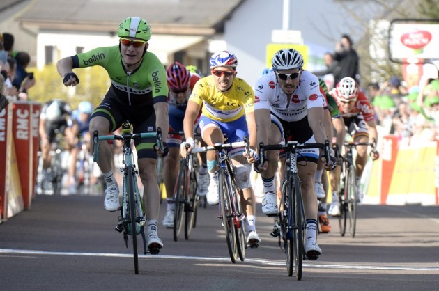 Moreno Hofland wins stage two of the 2014 Paris-Nice