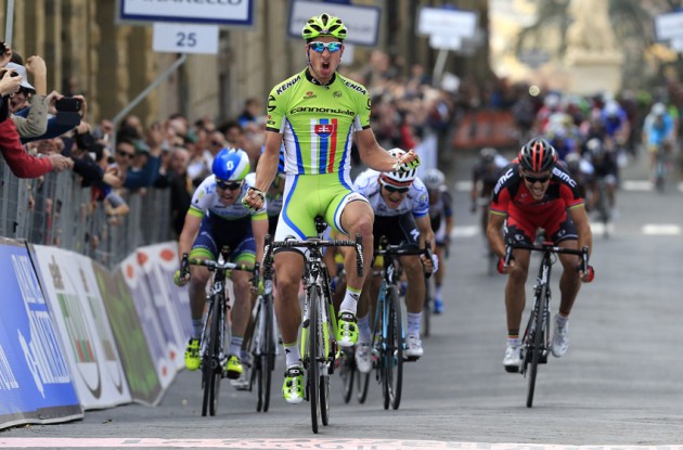Peter Sagan wins Stage 3 of the 2014 Tirreno Adriatico from Michal Kwiatkowski and Simon Clarke.