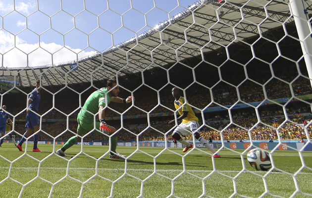 Colombia take an early lead against Greece.