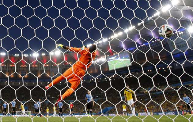 rodriguez-first-goal-urugua