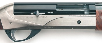 Benelli Crio semi-auto shotgun action.