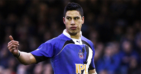 Shontayne Hape to join the Exiles