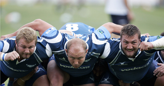 Dean Greyling (R) and Bulls team-mates