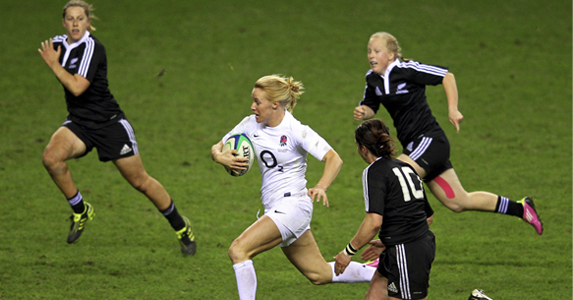 Michaela Staniford breaking through the Black Ferns' defence