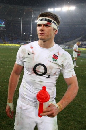Owen Farrell is bloodied but unbroken after an impressive kicking show