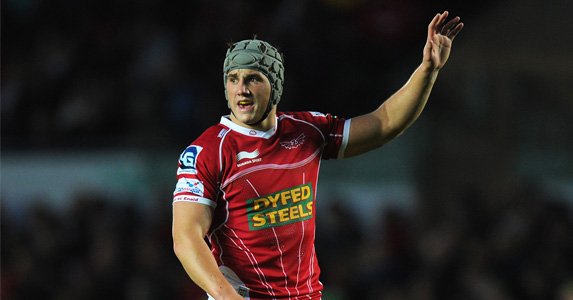 Who's up for a challenge?: December cover star Jonathan Davies took on our Pump Up the Ball challenge